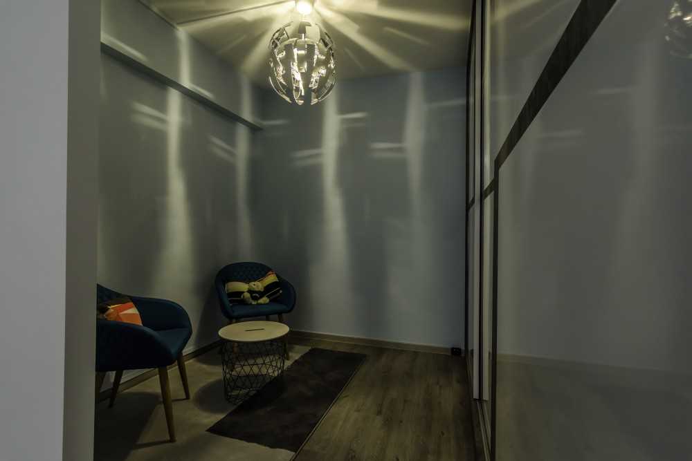 Industrial Walk-in Wardrobe with Mirror and Wardrobe