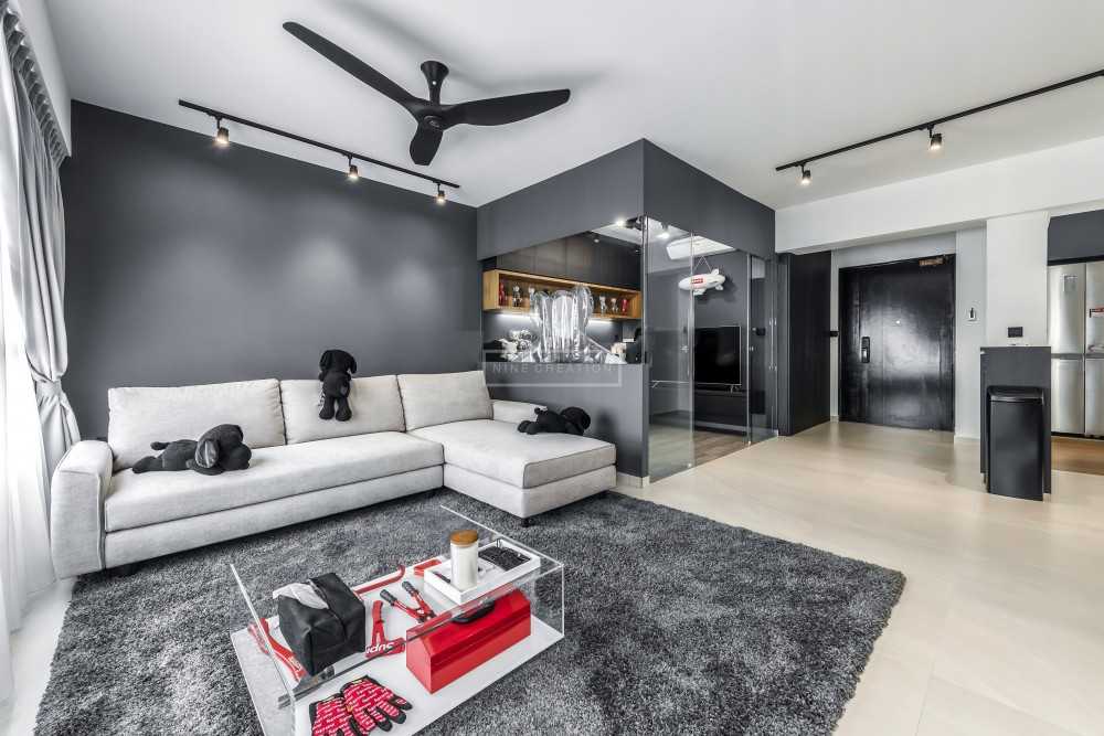 Contemporary Living Room with Homogeneous Tiles and Feature Wall