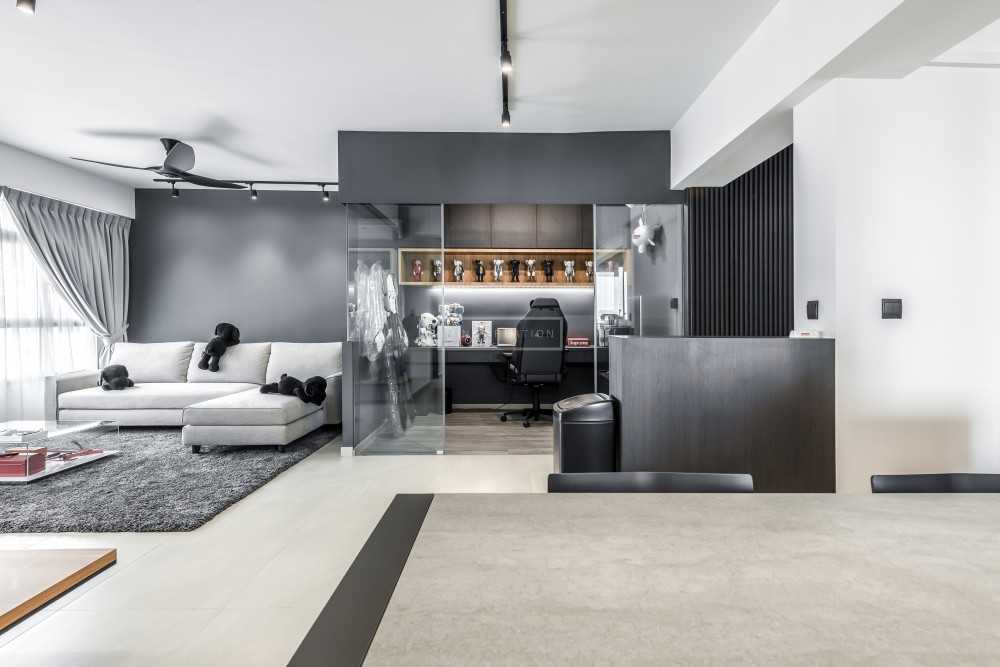 Contemporary Dining Room with Ceiling Light and Dining Table