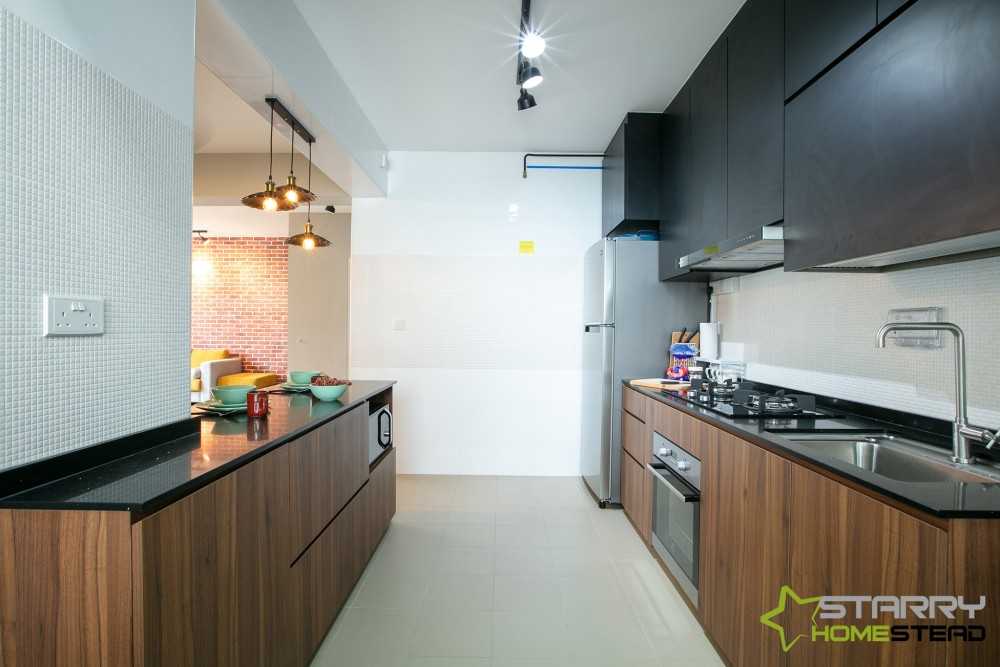 Industrial Kitchen with Kitchen Accessories and Kitchen Cabinets