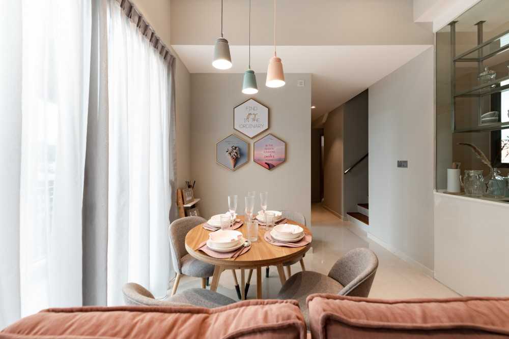 Scandinavian Dining Room with Cove Lighting and Chandelier
