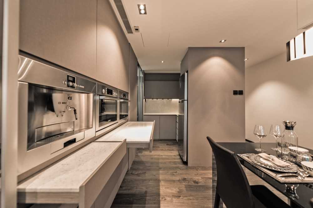 Modern Kitchen with Vinyl Flooring and Cupboard