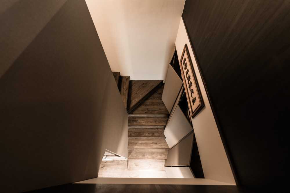 Modern Foyer with Artwork and Console Table