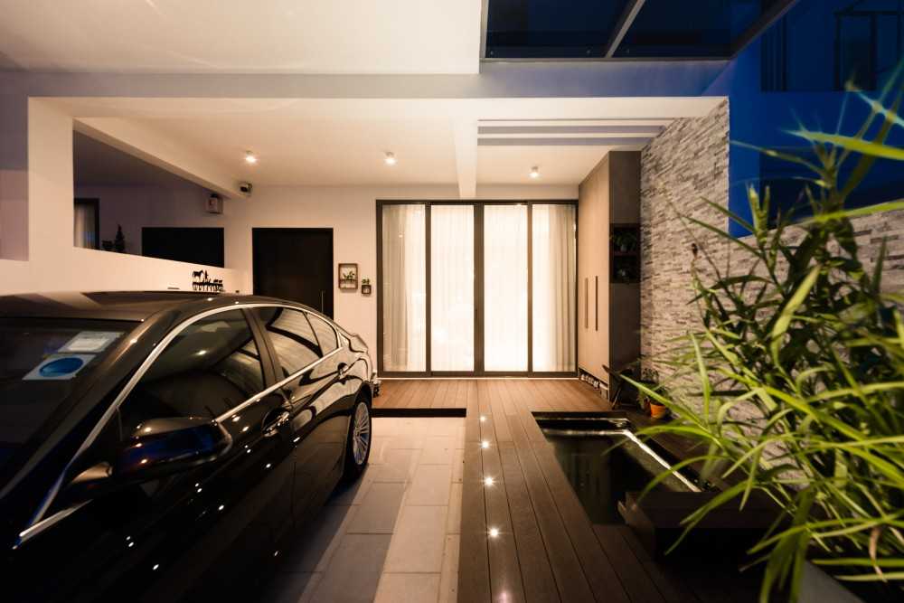 Modern Outdoor with Metal Gate and Landscaping