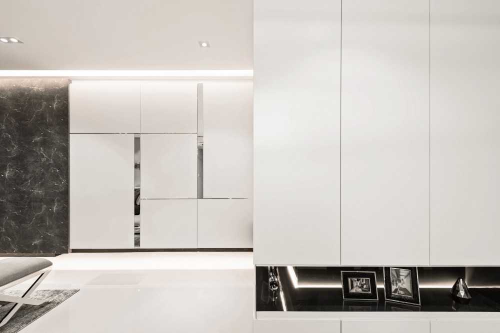 Modern Entryway with Mirror and Seating Bench