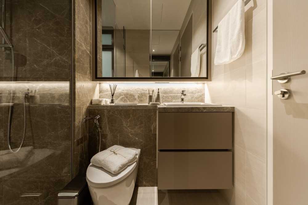 Asian Bathroom with Mirror and Bathroom Storage