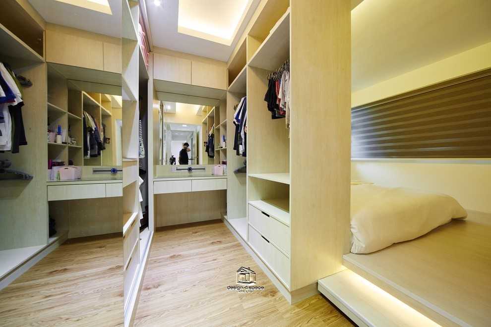 Modern Bedroom with Vinyl Flooring and Wardrobe