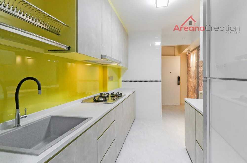 Contemporary Kitchen with Kitchen Island and Breakfast Counter
