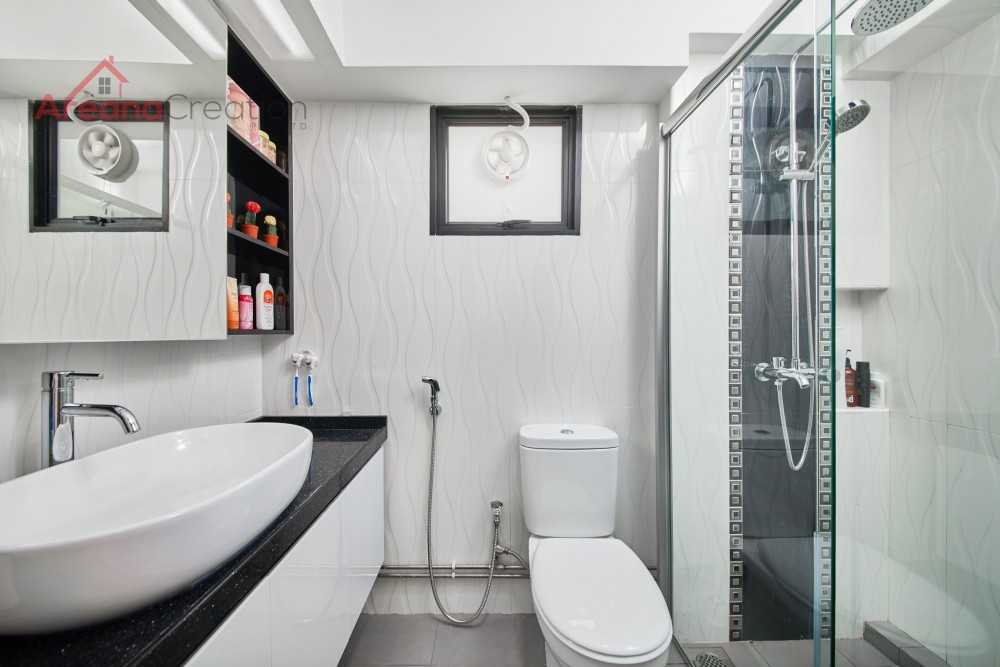 Modern Bathroom with Homogeneous Tiles and Mirror