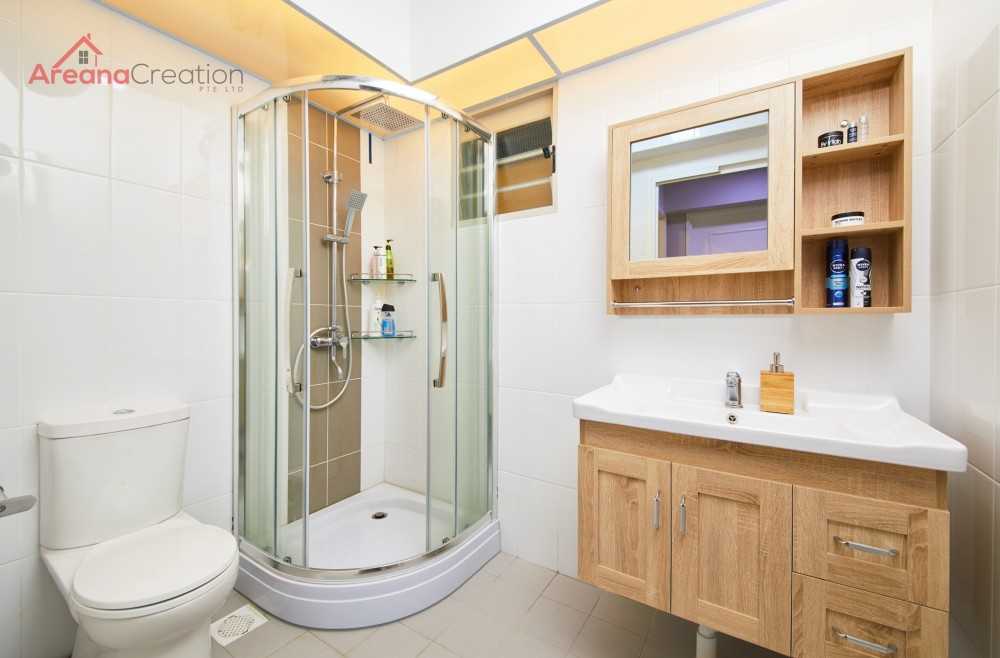 Transitional Bathroom with Homogeneous Tiles and Mirror