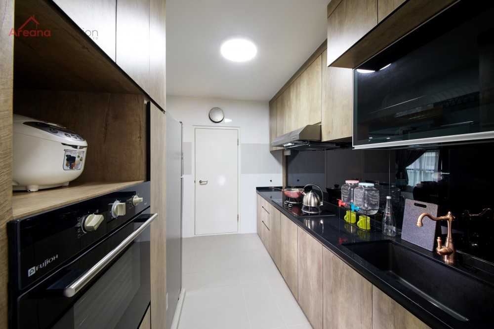 Contemporary Kitchen with Kitchen Island and Open Kitchen